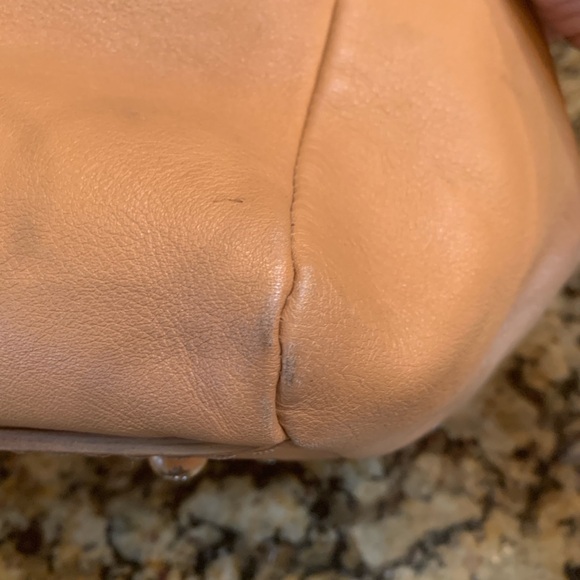 Vintage Tod's Leather Tan Handbag - Picture 7 of 13